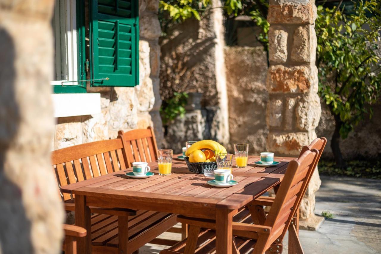 Apartment Villa Ahava Garden Ragusa Esterno foto